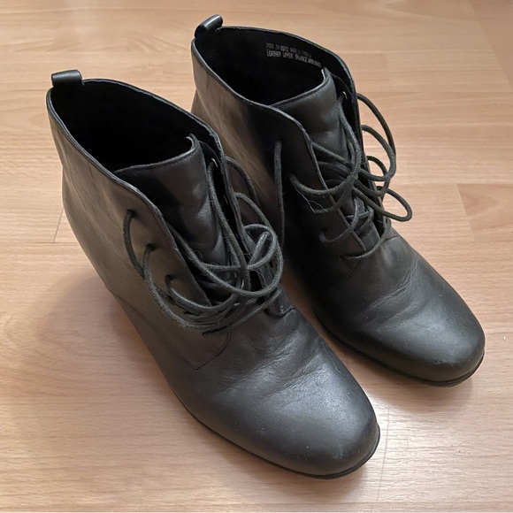 Clarks Black Leather Granny Boots - Picture 3 of 5